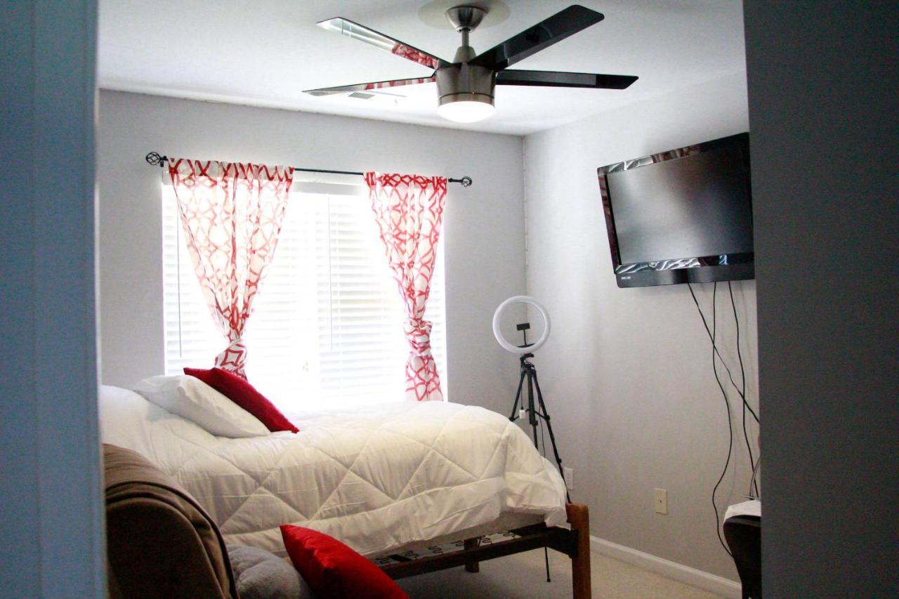 Minutes From Downtown 3Br Stylishhome-Free Parking Raleigh Exterior photo