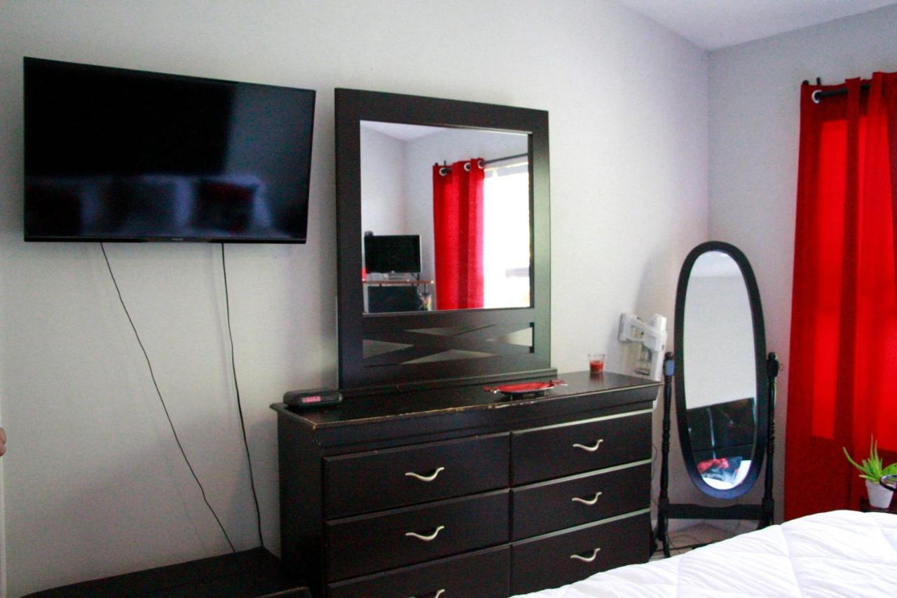 Minutes From Downtown 3Br Stylishhome-Free Parking Raleigh Exterior photo